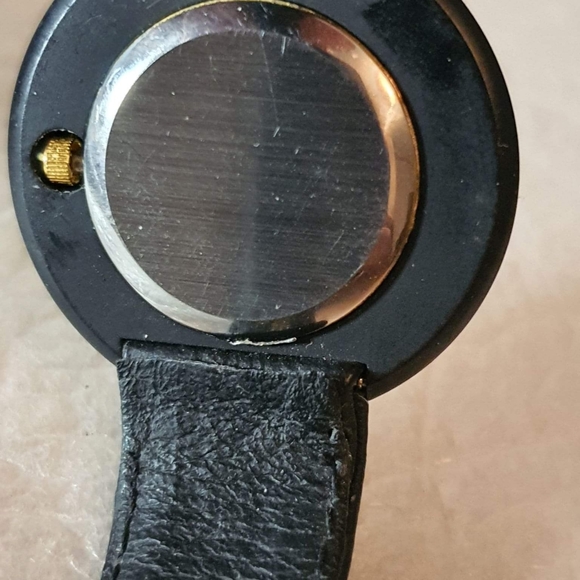 🦋10/$20🦋 Futura Black/Goldtone Pop Out Leather Women's Watch - Picture 6 of 6